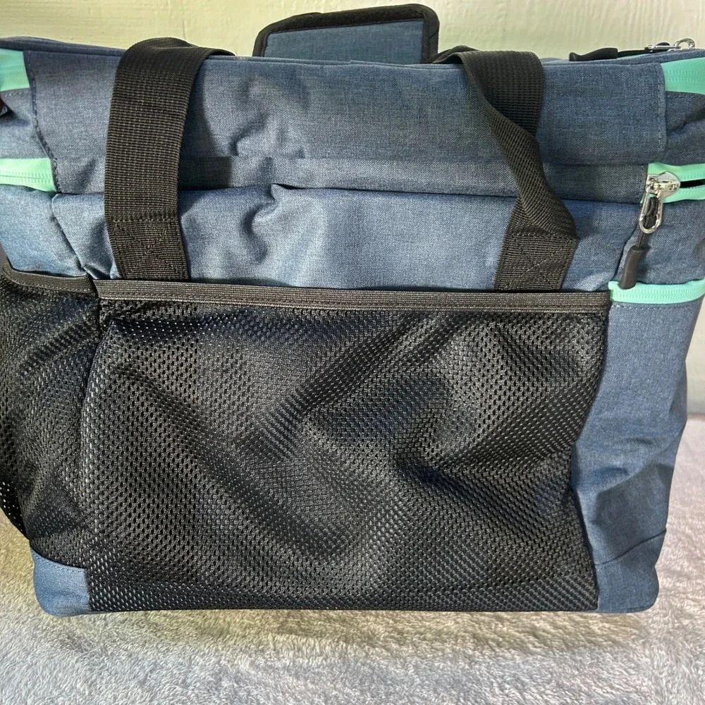 Maelstrom Soft Sided Cooler Bag Blue Mint Green Insulated Picnic Lunch Tote NWOT